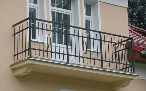 kované zábradlí na vilu - balkon