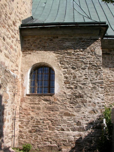 kovaná mříž na kostelík
