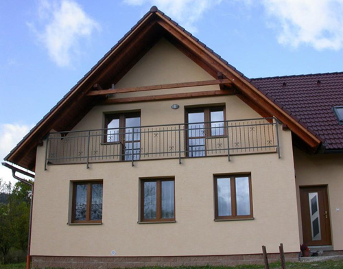 kované zábradlí na lodžii - čelní...