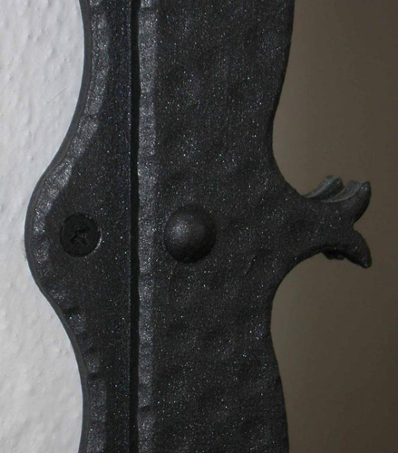kované zrcadlo - detail uchycení