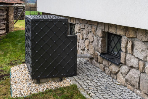 Kovaný kryt na tepelné čerpadlo u...