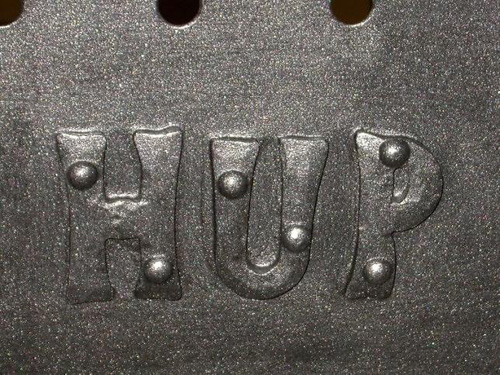 nápis na dvířkách HUP